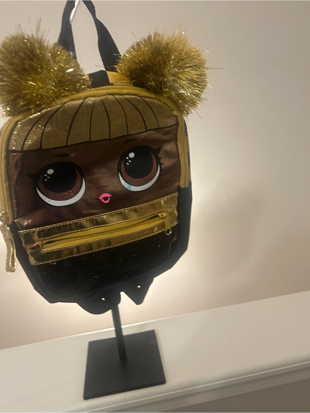 Lol Surprise Queen Bee! Sparkle Pom-Pom Character Backpack - Gold